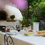 Oda ve Kahvaltı Li Fringi 2*