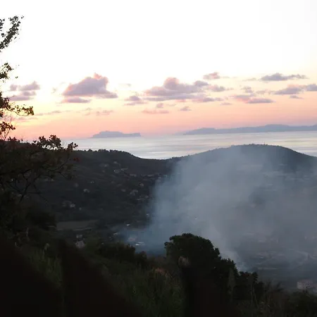 住宿加早餐酒店 Li Fringi