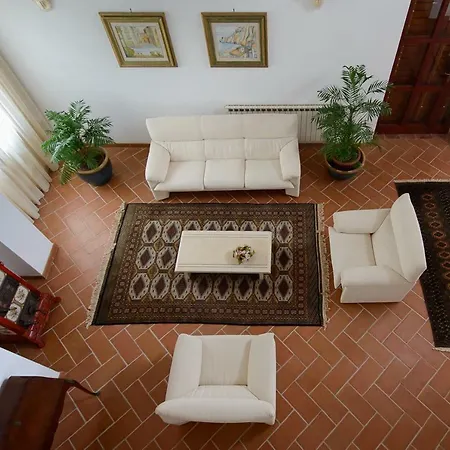 Li Fringi Bed & Breakfast 2*